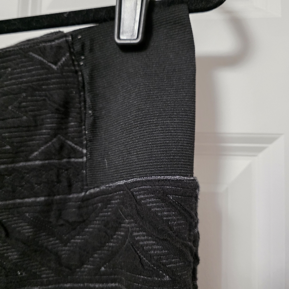 Black Patterned Leggings - image 3